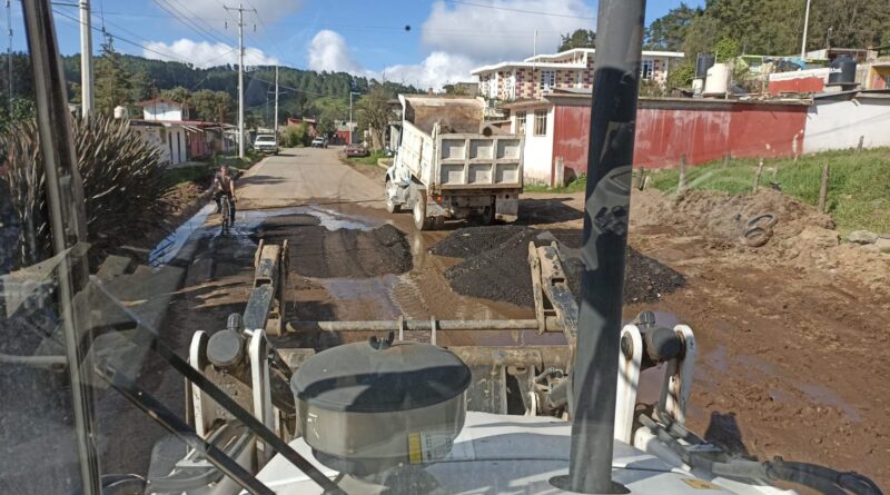 Mejora a los caminos de las comunidades de La Concepción y Calavernas